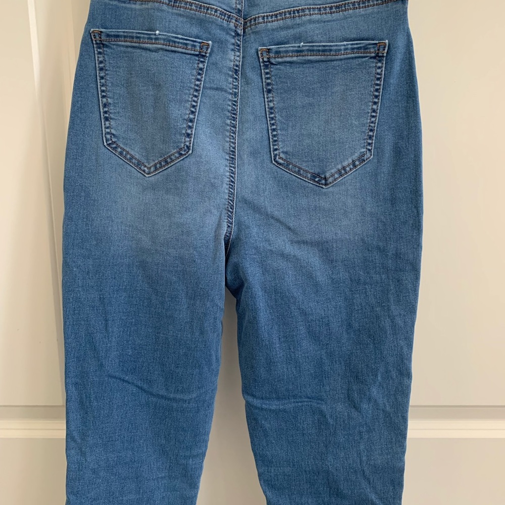 FASHION NOVA HIGH RISE JEANS - Picture 4 of 4